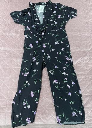 Комбінезон spring fashion чорний у квіти новий