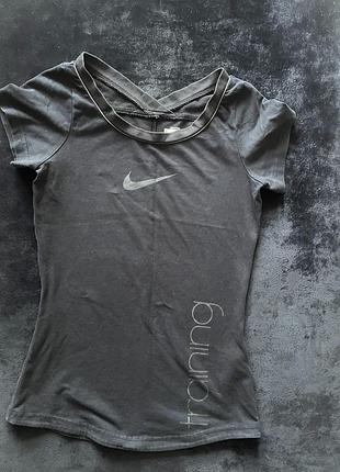 Жіноча спортивна футболка nike fit dry — оригінал xs/s