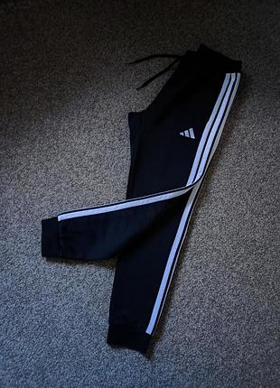 Утеплені штани adidas
