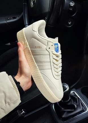 Жіночі кросівки adidas samba бежеві
