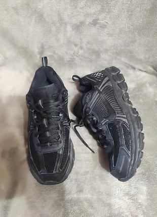 Кроссовки nike унисекс р.38-39 черные