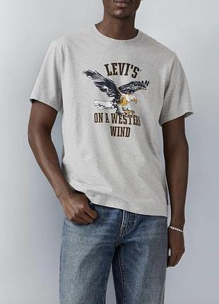 Нова футболка levi’s s relaxed fit