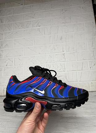Крутые кроссовки nike air max plus tn расцветка spider-man