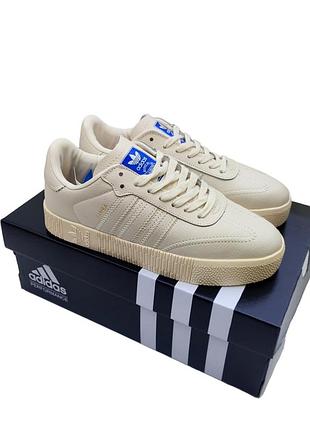 Женские кроссовки adidas samba бежевые