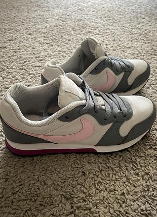 Кросівки nike 36 р. 23 см