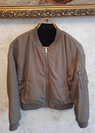 Продам двосторонній  бомбер  h&m ,40р
