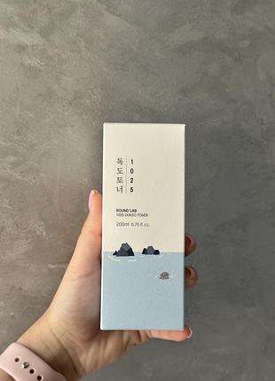 Тонер для обличчя з ензимами round lab 1025 dokdo toner 200 ml