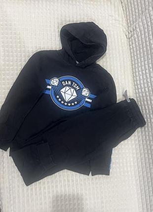 Продам спортивний костюм