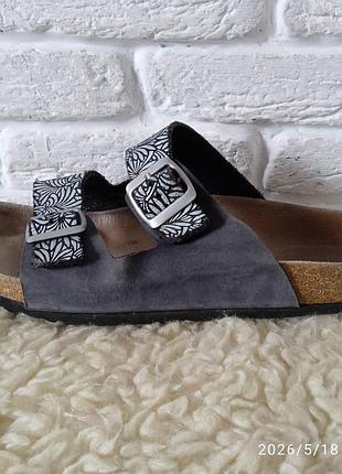 Birkenstock шкіряні ортопедичні шльопанці 40 розміру