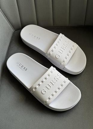 Белые женские шлепки guess гесс