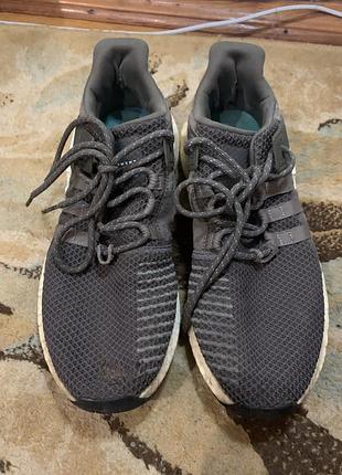 Кросівки adidas 44 розміру , зелені