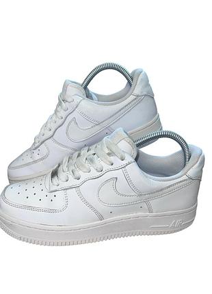 Продам кросівки nike air force 1 low white.розмір (37,5)