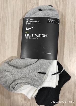 Функціональні оригінальні шкарпетки training nike lightweight no show sx2554-0016 фото