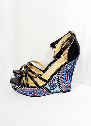 Жіночі босоніжки на платформі  та танкетці centr shoes