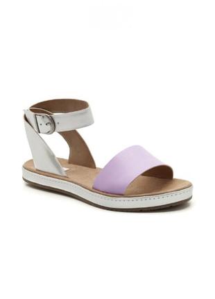 Фирменные кожаные босоножки clarks