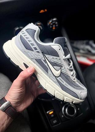 Кроссовки женские nike initiator gray