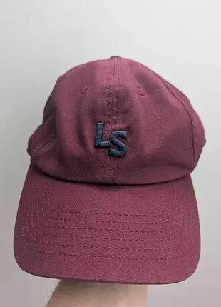 Кепка «ls» levi's - червона - one size