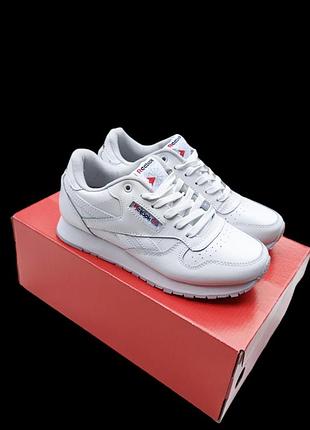 Женские кроссовки reebok classic белые