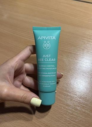 Apivita blemish control mattifying крем жирної шкіри, ніацинамід