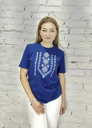 Женская футболка вышиванка синего цвета xl