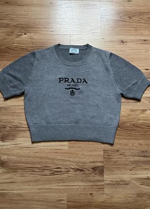 Светер prada milano жіночій