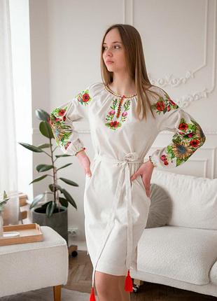 Женское платье вышиванка серое