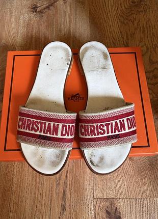 Шльопанці dior