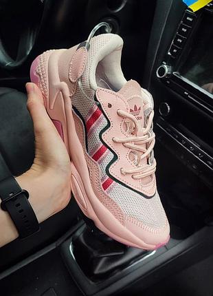 Женские кроссовки adidas ozweego розовые