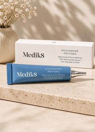 Сыворотка для лица с ниацинамидом medik8 niacinamide peptides
