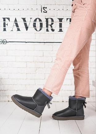 Ug mini bailey bow ii leather gray
