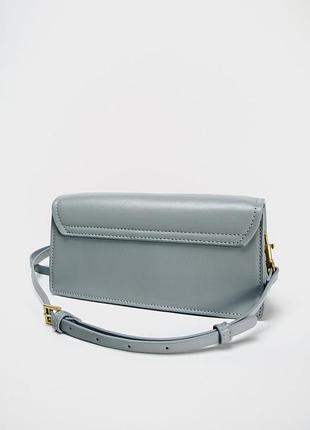 Сучка zara 3