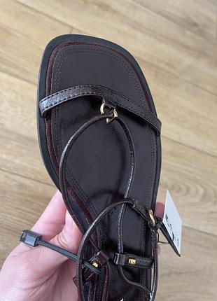 Шкіряні сандалі босоніжки zara