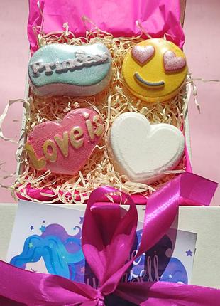 Подарунковий набір бомбочок для ванни "love smile" подарунок для дівчини, дівчинки, доньки, подруги, сестри