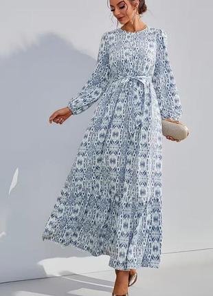 Стильное, длинное платье