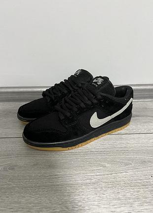 Це кросівки nike sb dunk low pro black grey fog. розмір 40