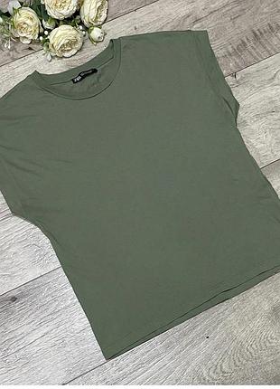 Оливкова футболка zara з підплічниками