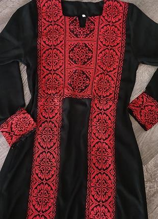 Вышиванное платье чена с красным