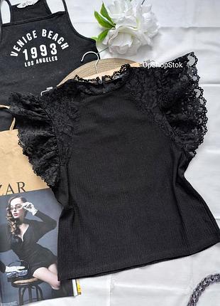 Красивая черная блуза с кружевом zara воротник стойка пышные короткие рукава по фигуре блузка