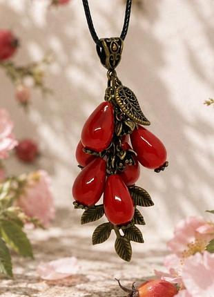 🔺✨🌹эксклюзивный кулон "гроно шиповника" натуральный камень коралл пресс.