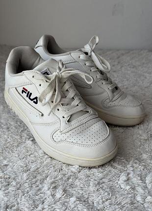 Кросівки білі зі шкіри, fila, розмір 36