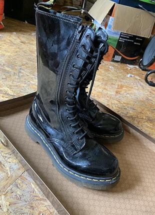 Чоботи dr.martens