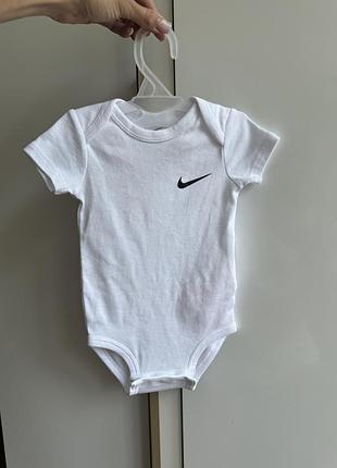 Білий біленький боді nike оригінал ідеал 62-68 6 міс
