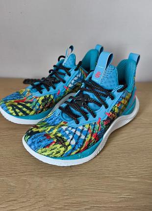 Кроссовки under armour