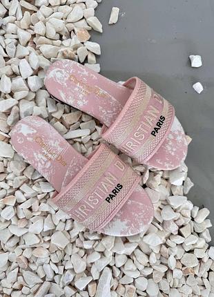 Женские шлепанцы pink акция