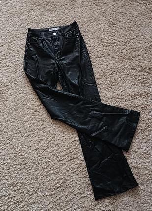 Брюки клеш из кожзама zara