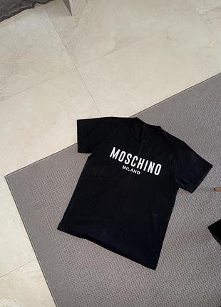 Moschino  футболка базова