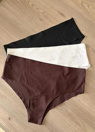 Комплект безшовних трусиків 3 шт primark