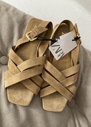 Натуральні боссоніжки zara 37