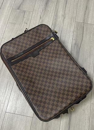 Чемодан luis vuitton