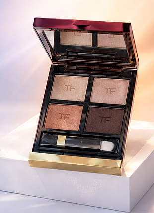 Tom ford eyeshadow palette 48 peach glmour 5.2g.